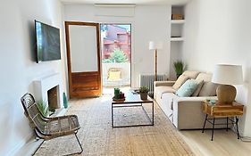 APARTAMENTO súper céntrico, con vistas a pistas y Wifi