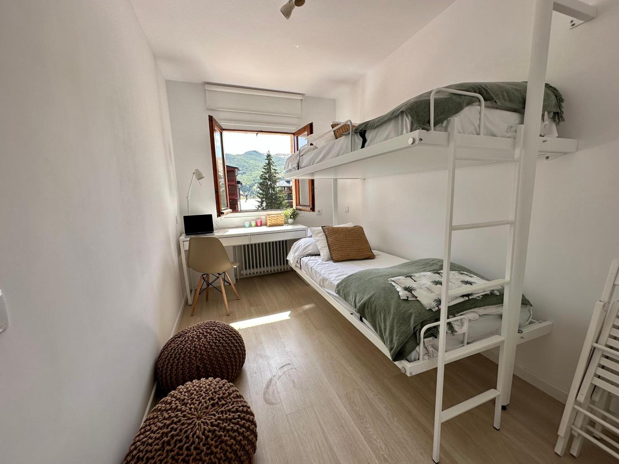 APARTAMENTO súper céntrico, con vistas a pistas y Wifi Formigal Exterior foto