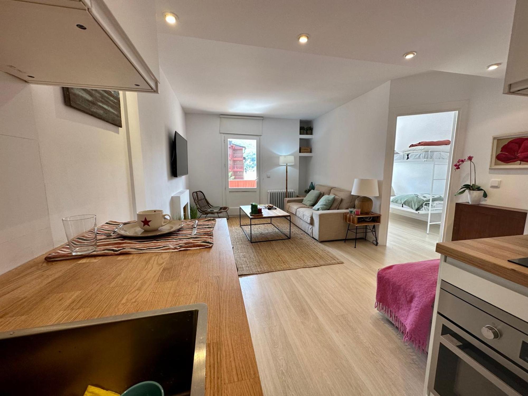APARTAMENTO súper céntrico, con vistas a pistas y Wifi Formigal Exterior foto