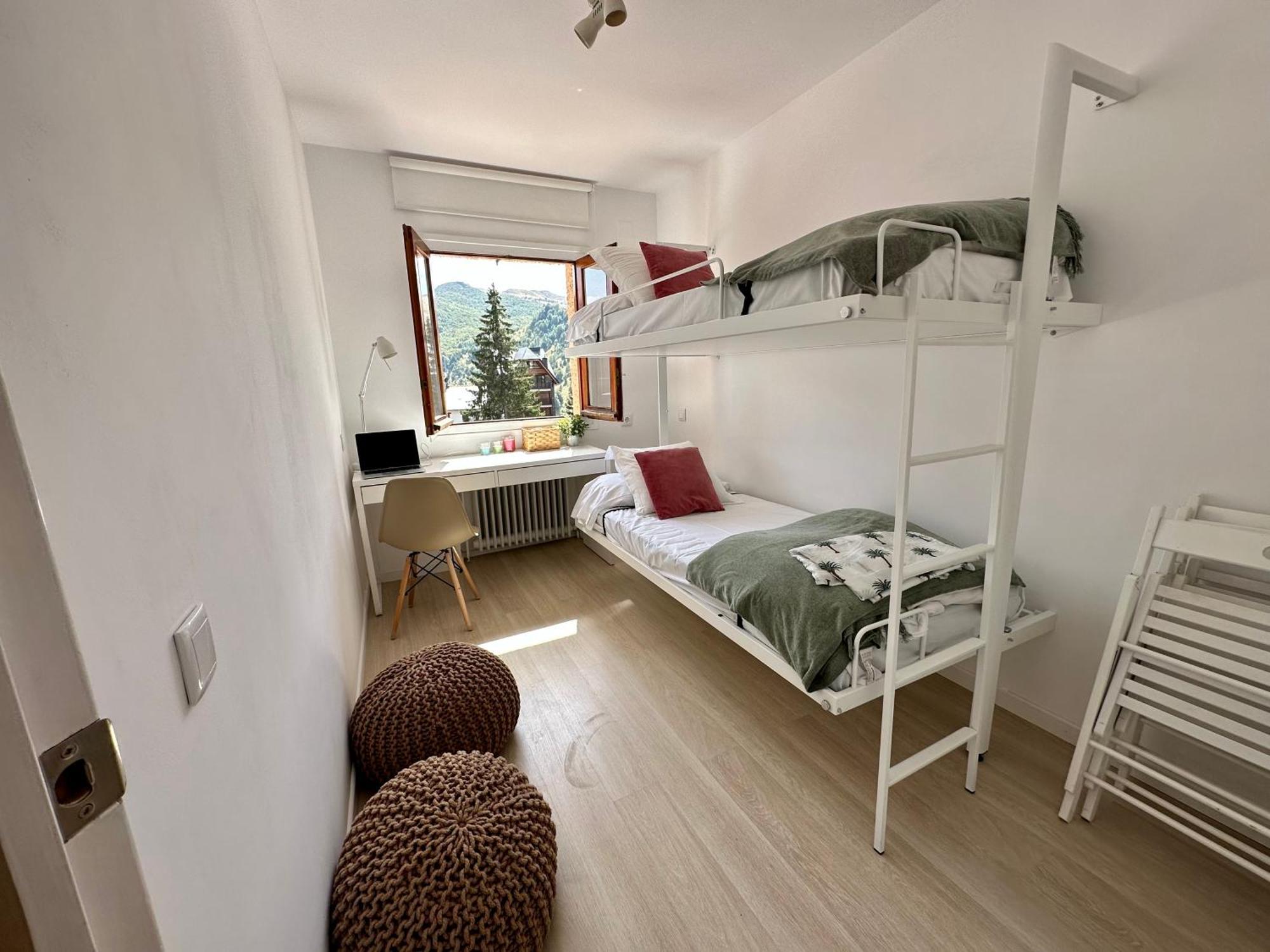 APARTAMENTO súper céntrico, con vistas a pistas y Wifi Formigal Exterior foto