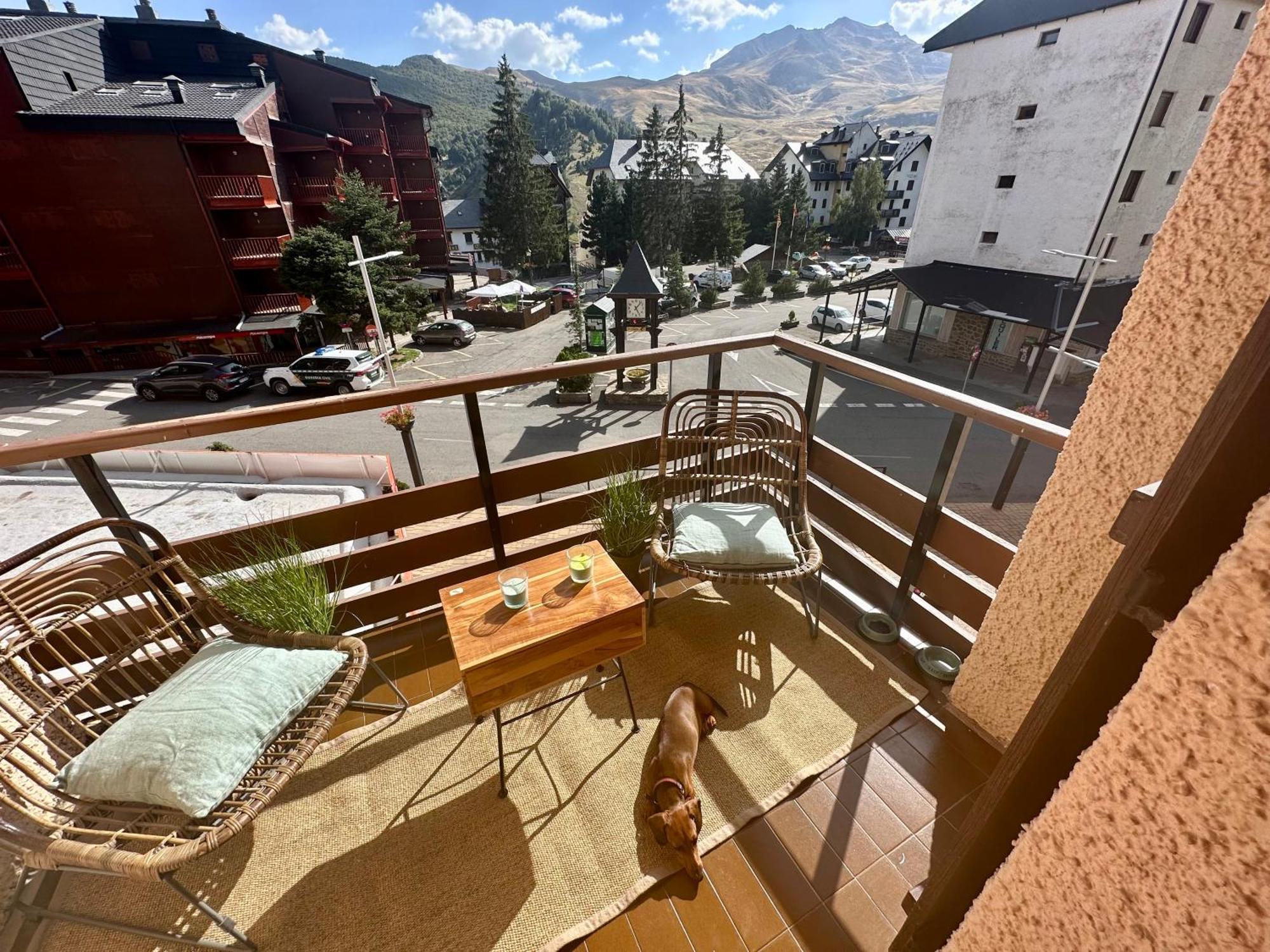 APARTAMENTO súper céntrico, con vistas a pistas y Wifi Formigal Exterior foto