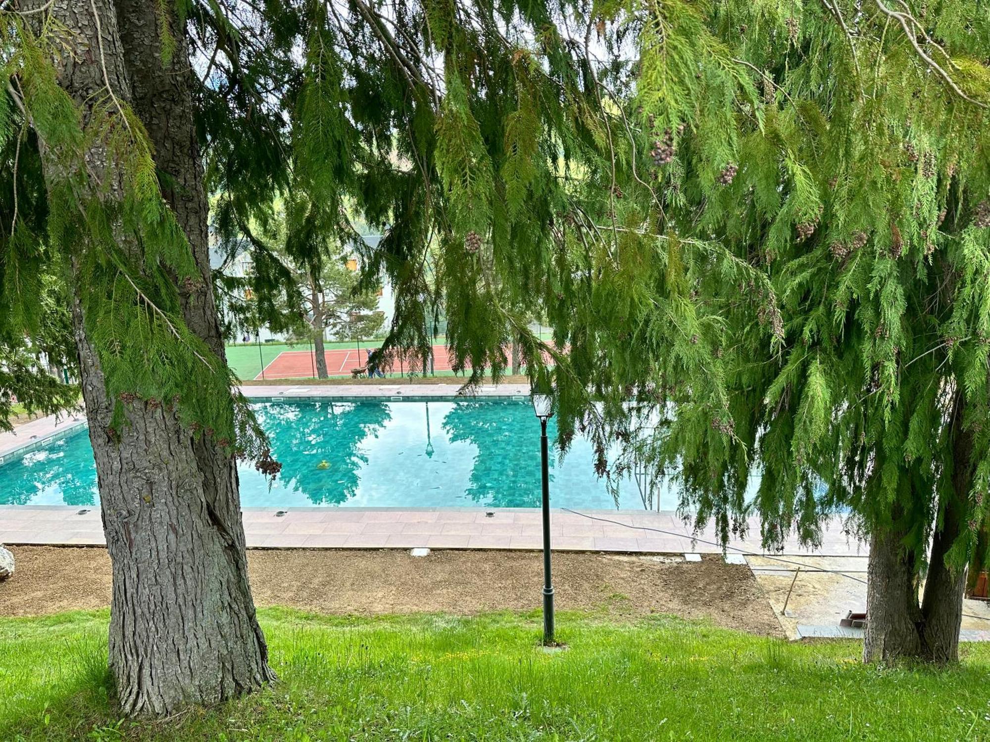 APARTAMENTO súper céntrico, con vistas a pistas y Wifi Formigal Exterior foto